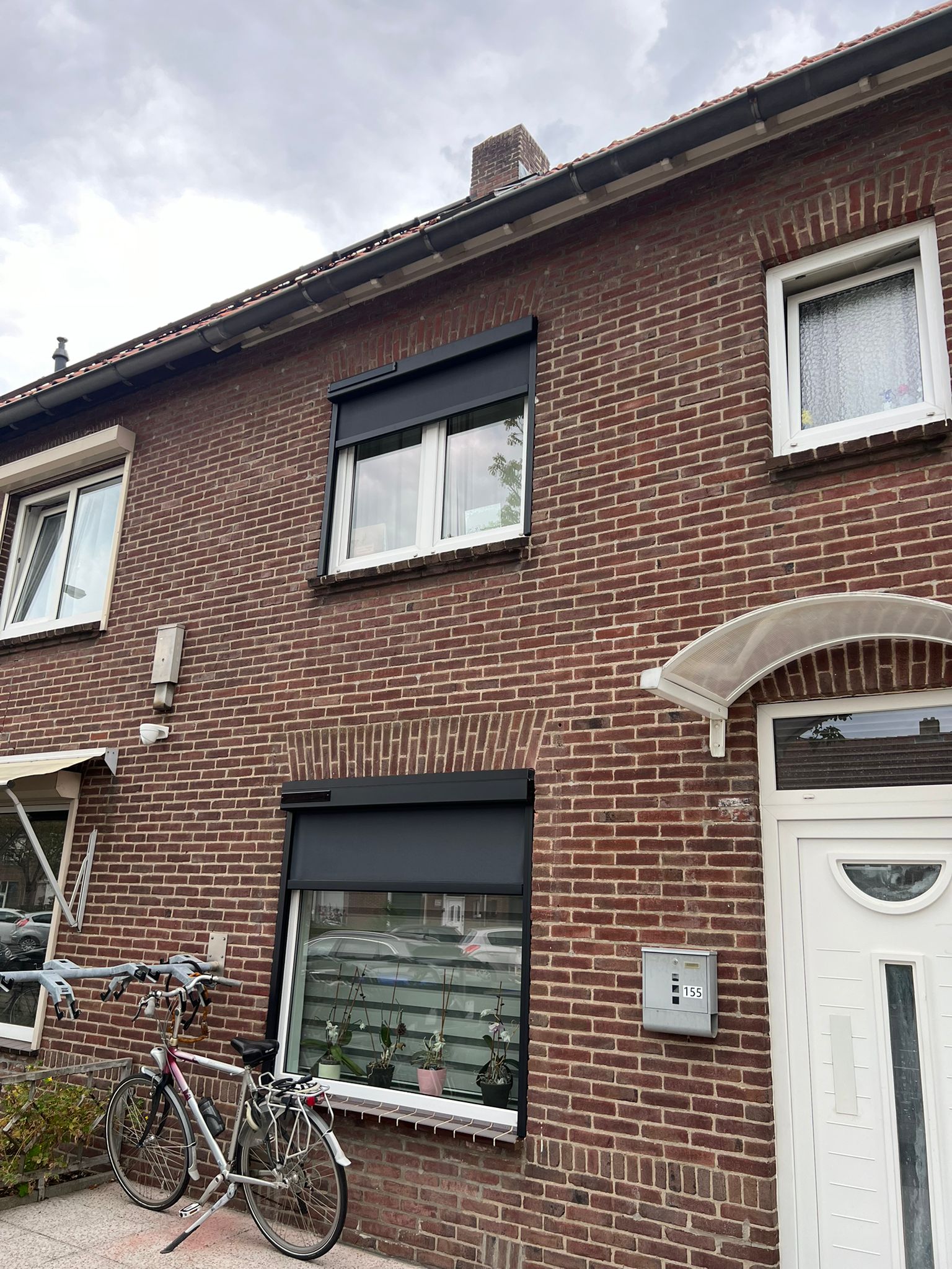 Projectbeeld buitenzijde met zipscreen installatie